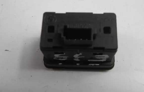 BMW 5 E39 Electric window control switch 8368974