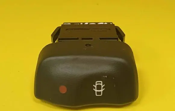 Renault Megane I Central locking switch button 841242B