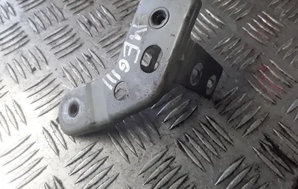 Renault Megane III Fender mounting bracket 6418003B
