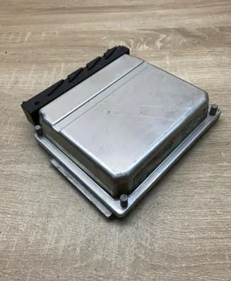 Volvo V70 Engine control unit/module ECU 30668478A 0261208289