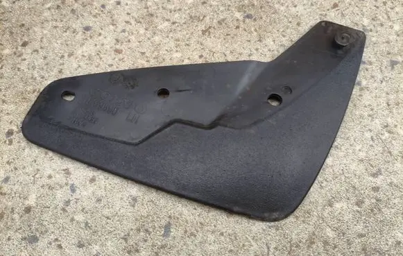 Volvo XC40 Rear mudguard 31469590