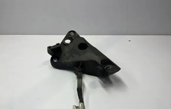 BMW X5 E70 Engine mounting bracket 6790021