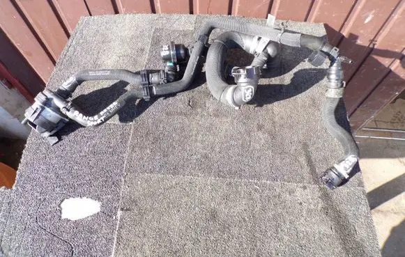 Land Rover Range Rover Velar Water pump EPLA8501DA