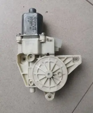 Mercedes-Benz GLA W156 Front door window regulator motor A2469065100 2469065100 933865101