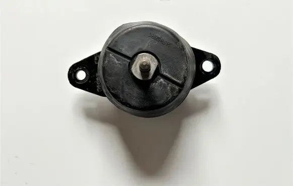 Nissan Leaf I (ZE0) Gearbox mount 112203NA0A AVA3434