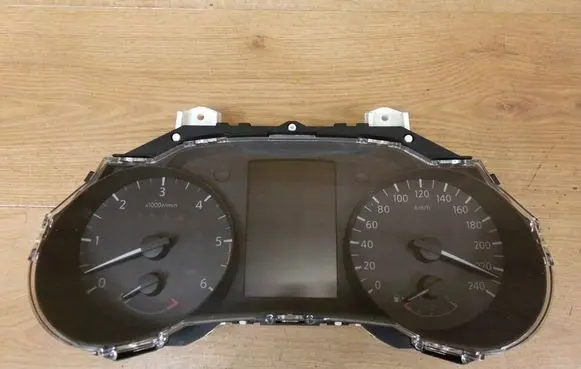 Nissan Pulsar Speedometer (instrument cluster) 3ZN2C 248103ZN2C