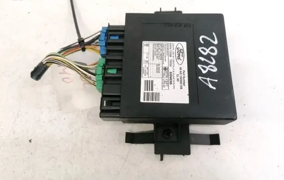 Ford Focus Comfort/convenience module 98AG15K600DB 5WK47230B