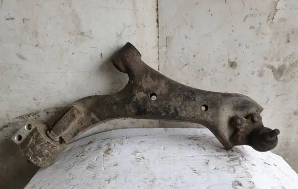 Opel Antara Front lower control arm/wishbone 96819162