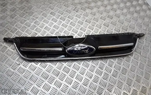 Ford C-MAX II Front bumper upper radiator grill AM51R8200B