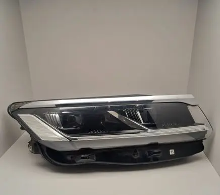 Volkswagen Touareg III Headlight/headlamp 761941036A