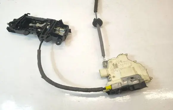 Audi A4 Allroad B9 Rear door lock 4g0839015hautoas5 4g0839015h