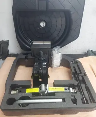 Audi A4 S4 B8 8K Tool box 8T0012109A