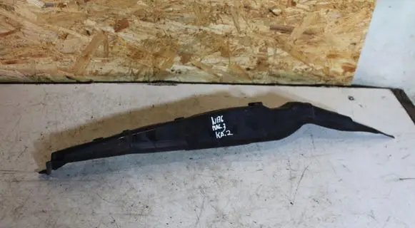 Mercedes-Benz A W176 Fender foam support/seal A1768890100