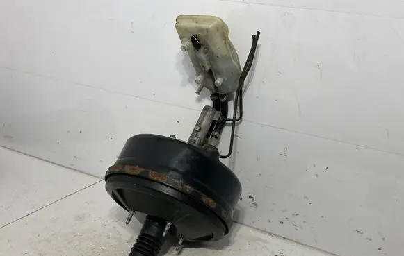 Mercedes-Benz Vito Viano W639 Brake booster 0204024701 A0014300108 15018151234701