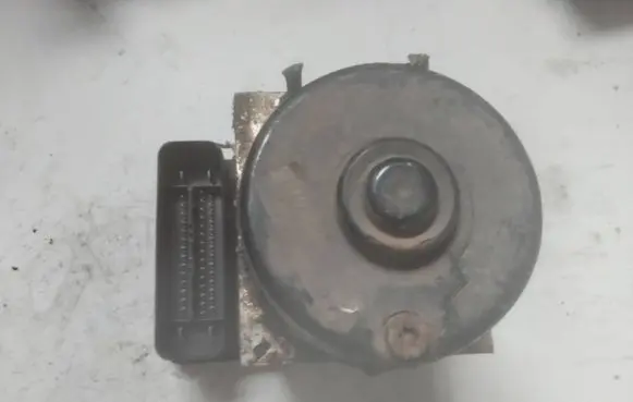 Skoda Octavia Mk2 (1Z) ABS Pump 1C0907379K 1J0614417D