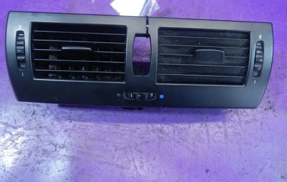 BMW X3 E83 Dashboard air vent grill cover trim 3400074