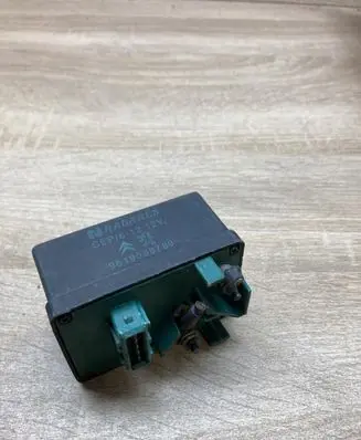 Peugeot 406 Glow plug pre-heat relay 9619039780