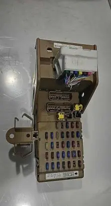 Subaru Forester SH Fuse module 82201FG010 905561