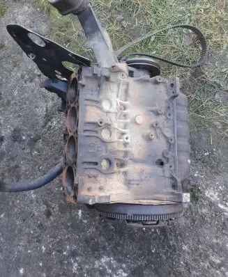 Volkswagen Transporter - Caravelle T4 Engine 028103021af 1x039728