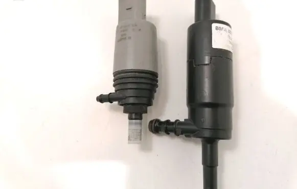 BMW 7 E65 E66 Headlight washer pump 837743003