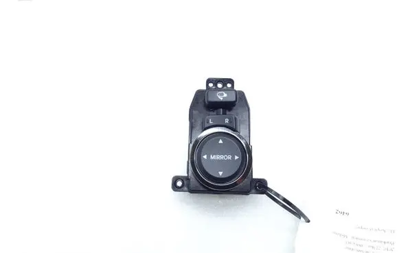 Hyundai Genesis Wing mirror switch 202008378