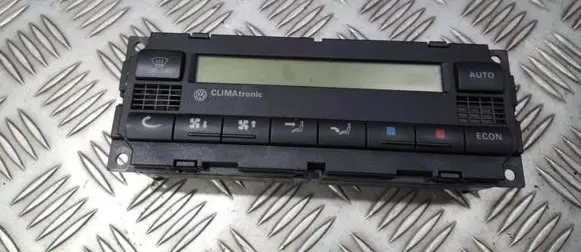 Volkswagen PASSAT B5.5 Climate control unit