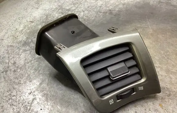 Toyota Avensis Verso Dashboard side air vent grill/cover trim 5566044080 5568744030 5566044050