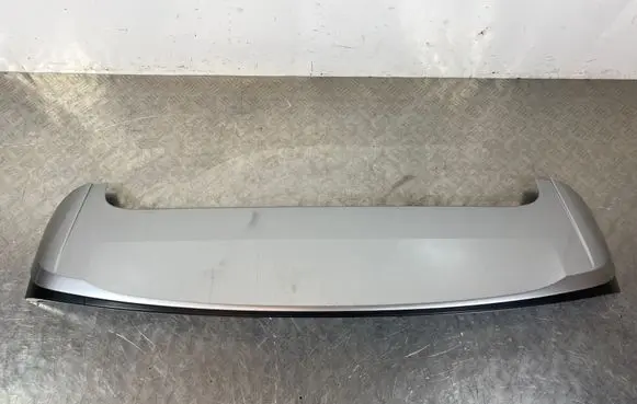 Tailgate/trunk spoiler