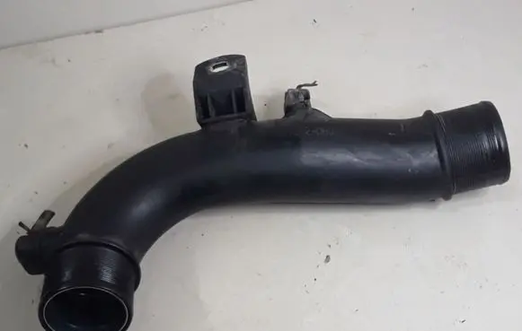 Toyota Avensis T250 Intercooler hose/pipe 173620R010