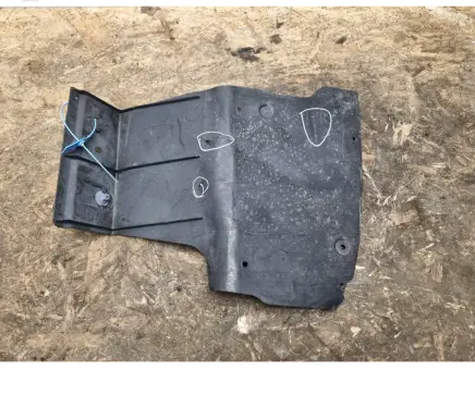 Volkswagen Tiguan Rear underbody cover/under tray 5N0825206