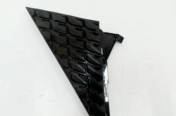 Nissan Qashqai J12 Front bumper upper radiator grill 62382HN10A
