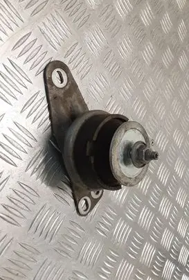 Citroen C5 Engine mount bracket