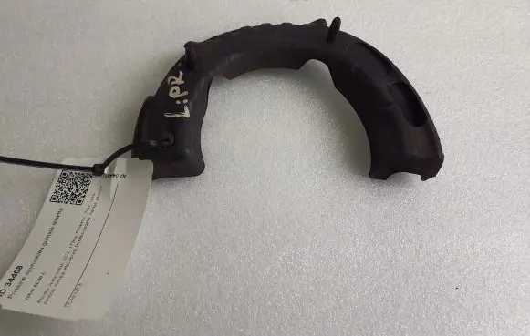 Volvo XC40 Front coil spring rubber mount 32283205 888959183