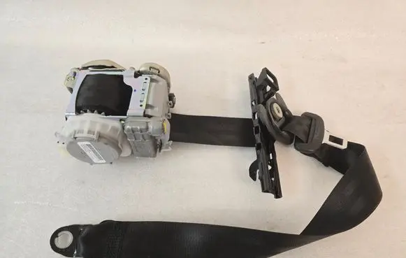 Audi Q7 4M Front seatbelt 4M0857819