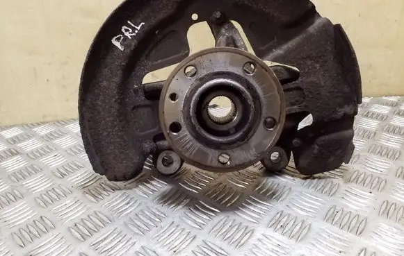Volvo S60 Front wheel hub