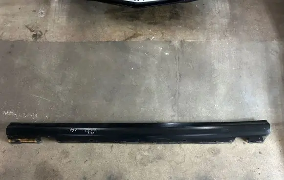 Mercedes-Benz E W211 Sill A2116900340