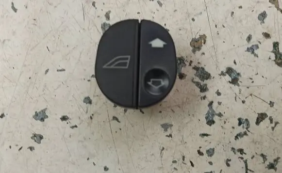 Ford Fusion Quarter vent window switch 