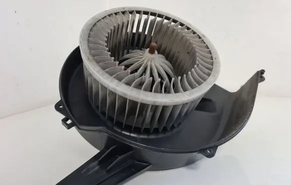 Volkswagen Polo IV 9N3 Heater fan/blower 6Q1820015G