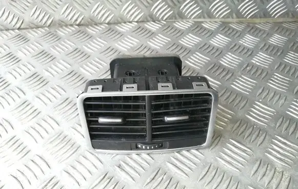 Audi A6 S6 C6 4F Rear air vent grill 4F0819203C