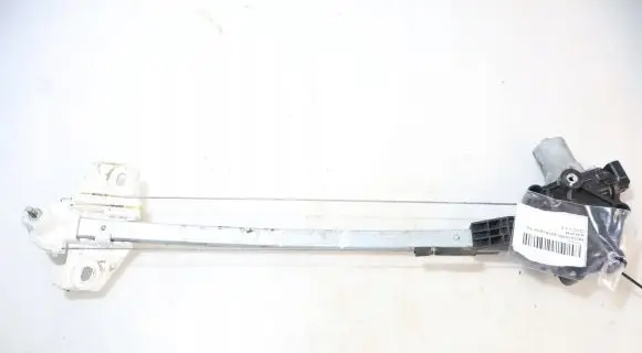Honda Civic X Rear window lifting mechanism without motor