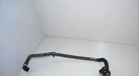 Engine coolant pipe/hose