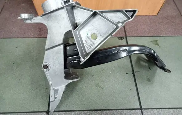 Audi A6 S6 C6 4F Brake pedal 4F1723117A