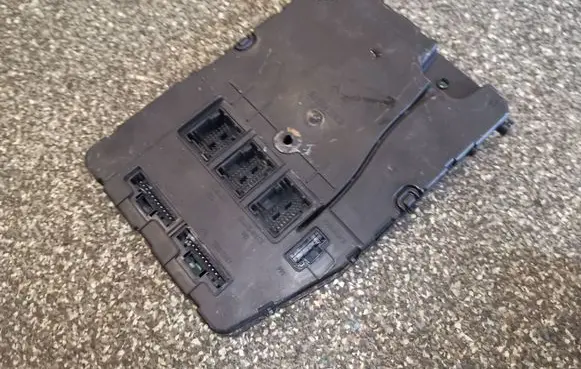 Renault Scenic II - Grand scenic II Comfort/convenience module 8200351183