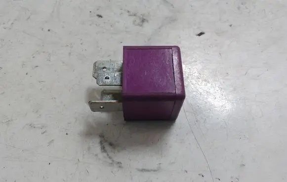 Opel Zafira A Other relay 90494959