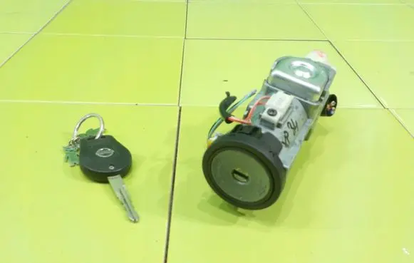 Nissan Juke I F15 Ignition lock 28590C9968