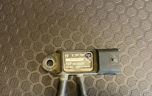 Opel Vectra C Exhaust gas pressure sensor 55200301
