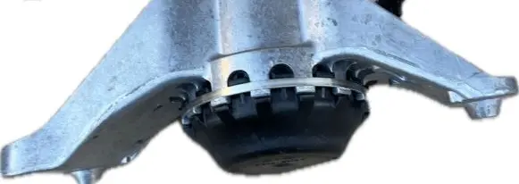 Mercedes-Benz E W214 Engine mount vacuum valve 2062403701 2062405501 20624031010