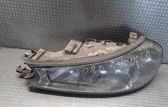 Ford Mondeo MK II Headlight/headlamp 1305235440