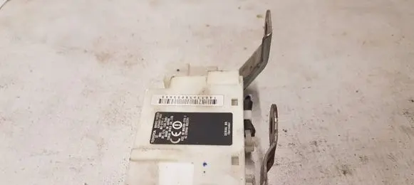 Toyota Prius (XW20) Door central lock control unit/module 8999247020 626467000