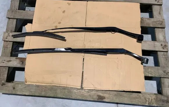 Hyundai Kona I Front wiper blade arm 27004